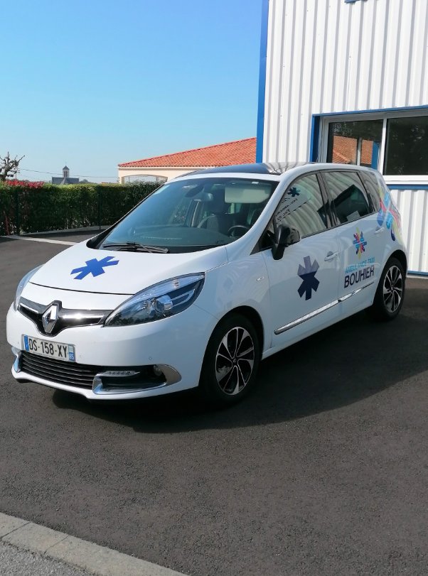 Taxi Ambulance Bouhier, Renault Scénic pour vos déplacements en Sud-Vendée